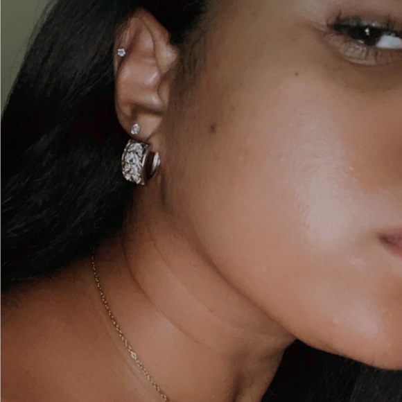 Chunky hoops earrings - Picture 5 of 12